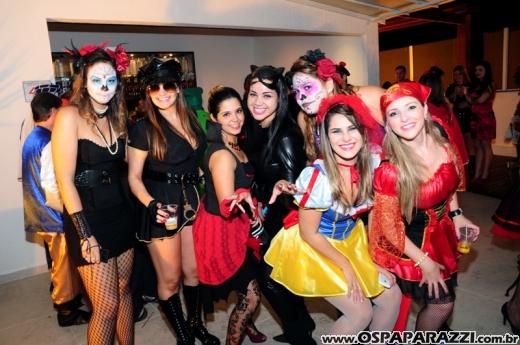 O Funil comemora sete anos com Festa Fantasia