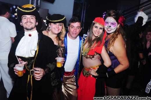 O Funil comemora sete anos com Festa Fantasia
