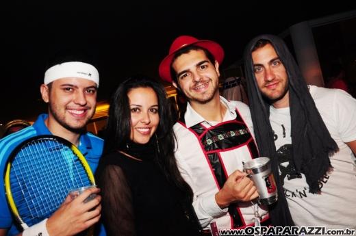 O Funil comemora sete anos com Festa Fantasia