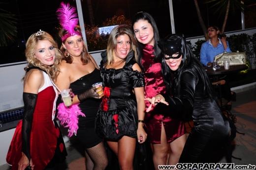 O Funil comemora sete anos com Festa Fantasia