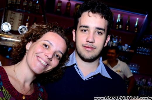 Nany People está nas terças com humor de Stand Up Comedy