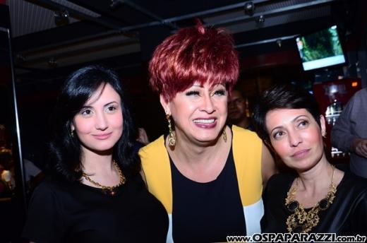 Nany People está nas terças com humor de Stand Up Comedy