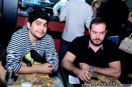 Nany People está nas terças com humor de Stand Up Comedy