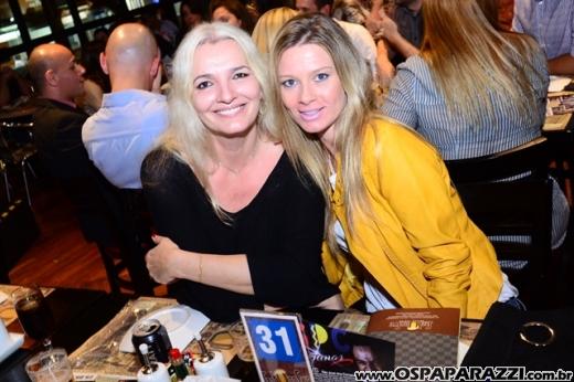 Nany People está nas terças com humor de Stand Up Comedy