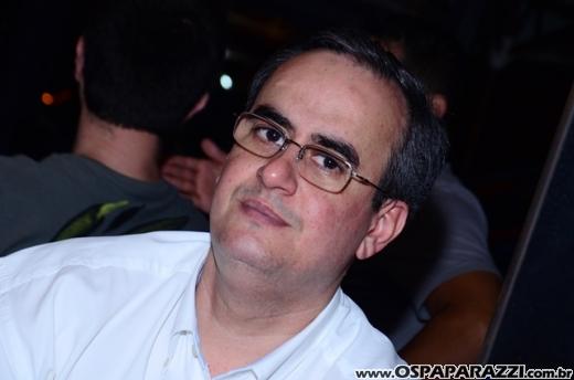 Nany People está nas terças com humor de Stand Up Comedy