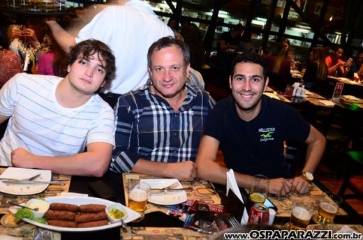 Nany People está nas terças com humor de Stand Up Comedy