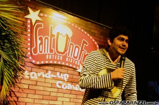 Nany People está nas terças com humor de Stand Up Comedy