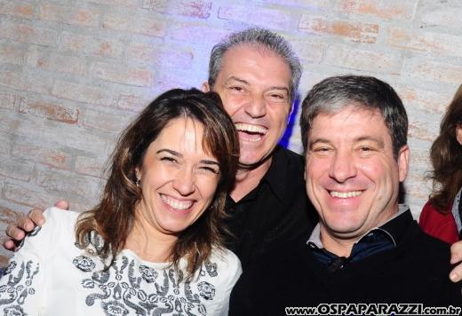 Banda Gestalt agita festa temática de Rock in Pátio
