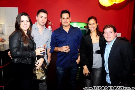 Celebridades do Vale prestigiam reinauguração do Exotiko