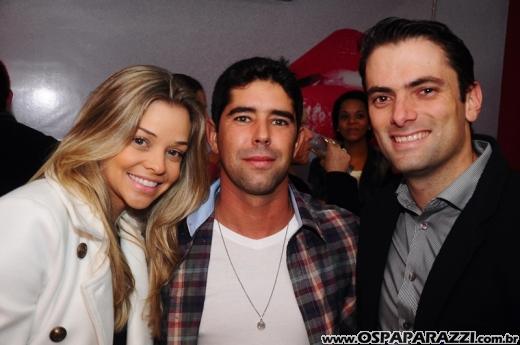 Celebridades do Vale prestigiam reinauguração do Exotiko