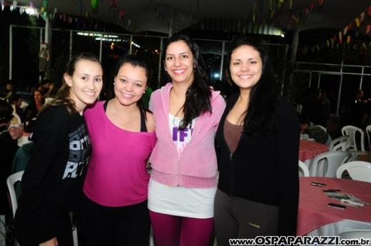 Curves - Academia para Mulheres promove Festa Junina