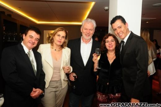 Le Palmier Restaurant inaugura no Vila Ema