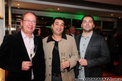 Le Palmier Restaurant inaugura no Vila Ema