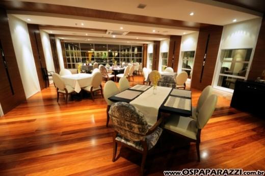 Le Palmier Restaurant inaugura no Vila Ema