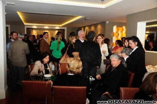 Le Palmier Restaurant inaugura no Vila Ema