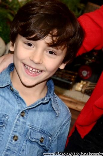 O pirata Rafael Benozzati comemora 6 aninhos no Catavento
