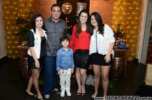 O pirata Rafael Benozzati comemora 6 aninhos no Catavento