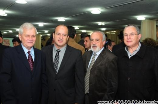 Centenário da Vermelhinha homenageia 23 pessoas em festa