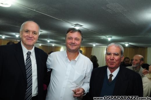 Centenário da Vermelhinha homenageia 23 pessoas em festa