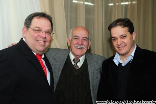 Centenário da Vermelhinha homenageia 23 pessoas em festa