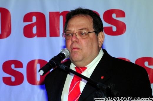 Centenário da Vermelhinha homenageia 23 pessoas em festa