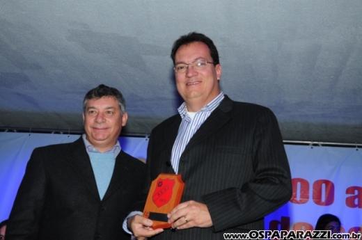 Centenário da Vermelhinha homenageia 23 pessoas em festa
