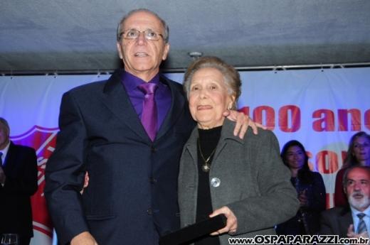 Centenário da Vermelhinha homenageia 23 pessoas em festa