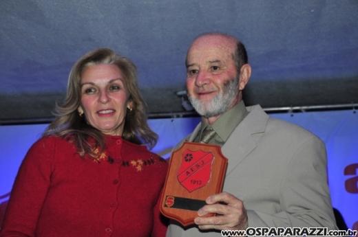Centenário da Vermelhinha homenageia 23 pessoas em festa