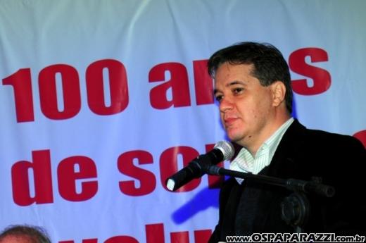 Centenário da Vermelhinha homenageia 23 pessoas em festa