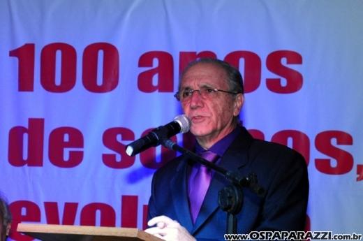 Centenário da Vermelhinha homenageia 23 pessoas em festa