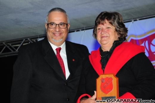 Centenário da Vermelhinha homenageia 23 pessoas em festa