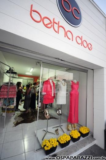 Betha Cloe inaugura no charmoso bairrro da Vila Ema