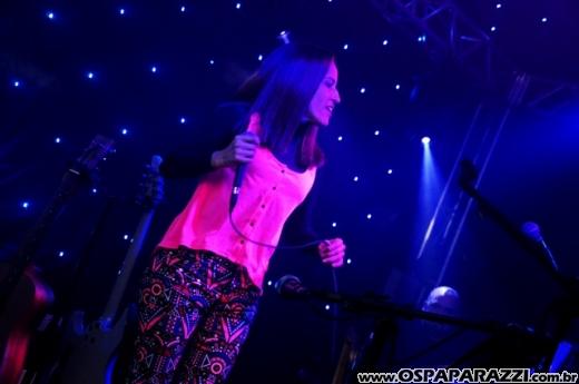 Drum'n Bossa no palco do Anexo com Fernanda Porto