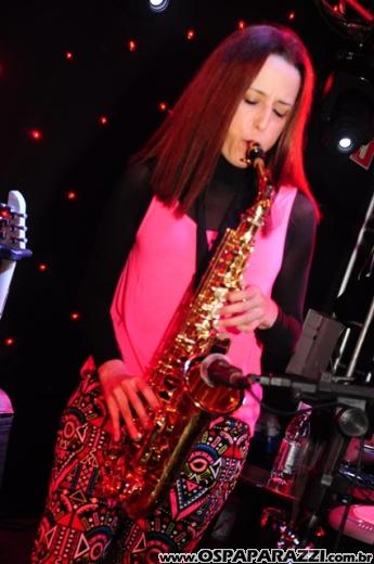 Drum'n Bossa no palco do Anexo com Fernanda Porto