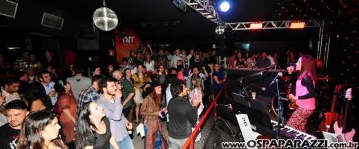 Drum'n Bossa no palco do Anexo com Fernanda Porto