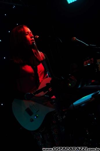 Drum'n Bossa no palco do Anexo com Fernanda Porto