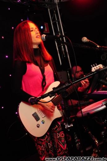 Drum'n Bossa no palco do Anexo com Fernanda Porto
