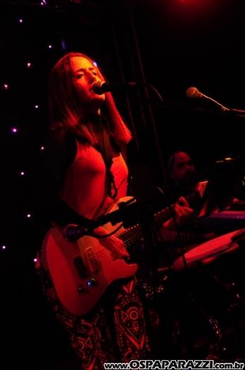 Drum'n Bossa no palco do Anexo com Fernanda Porto
