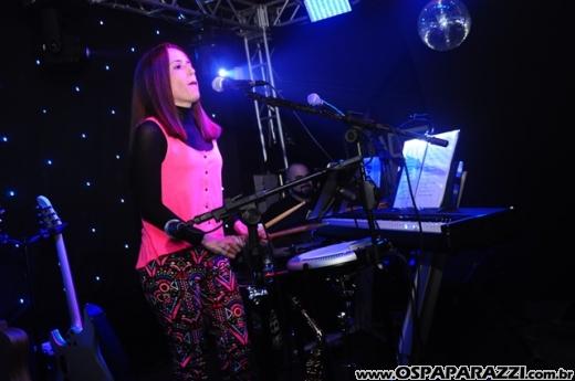 Drum'n Bossa no palco do Anexo com Fernanda Porto
