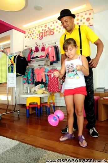 Bicho Papão promove oficina de circo para seus clientes mirins