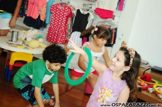 Bicho Papão promove oficina de circo para seus clientes mirins