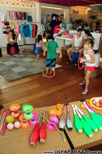 Bicho Papão promove oficina de circo para seus clientes mirins