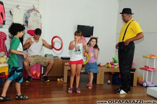 Bicho Papão promove oficina de circo para seus clientes mirins