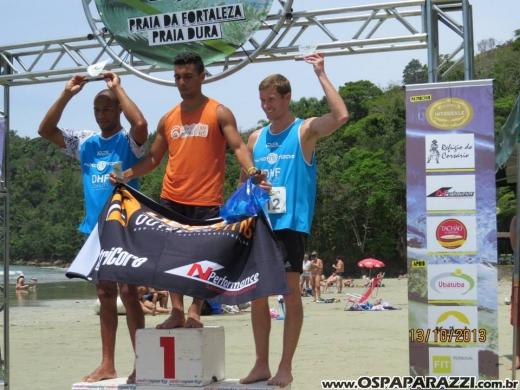 Primeiro Desafio SUP e RUN reúne 160 atletas em Ubatuba