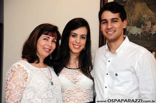 Juliana Máximo comemora aniversário no fim de semana
