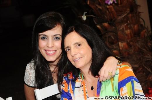 Juliana Máximo comemora aniversário no fim de semana