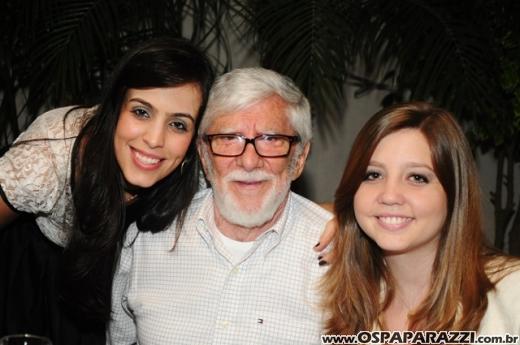 Juliana Máximo comemora aniversário no fim de semana