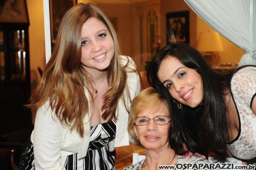 Juliana Máximo comemora aniversário no fim de semana