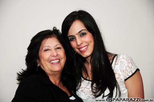 Juliana Máximo comemora aniversário no fim de semana
