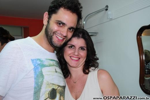Betha Cloe convida para Coquetel de Natal com maquiador